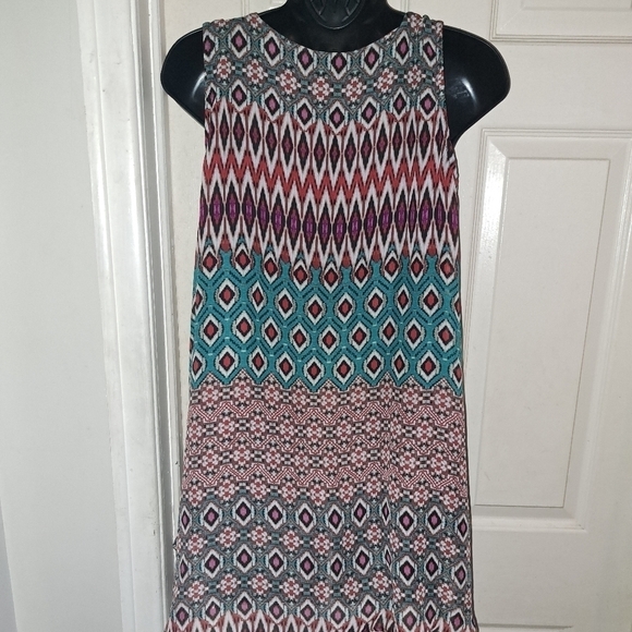 Cocomo multicolored  flowy tank top can be dressed up with a skirt or down with - Picture 3 of 4